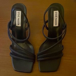 Steve madden black heals size 8